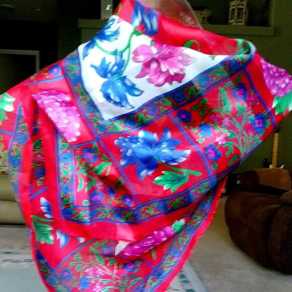 Beautiful Vintage Floral Red, Purple, Blue and Green Scarf - Picture 5 of 12